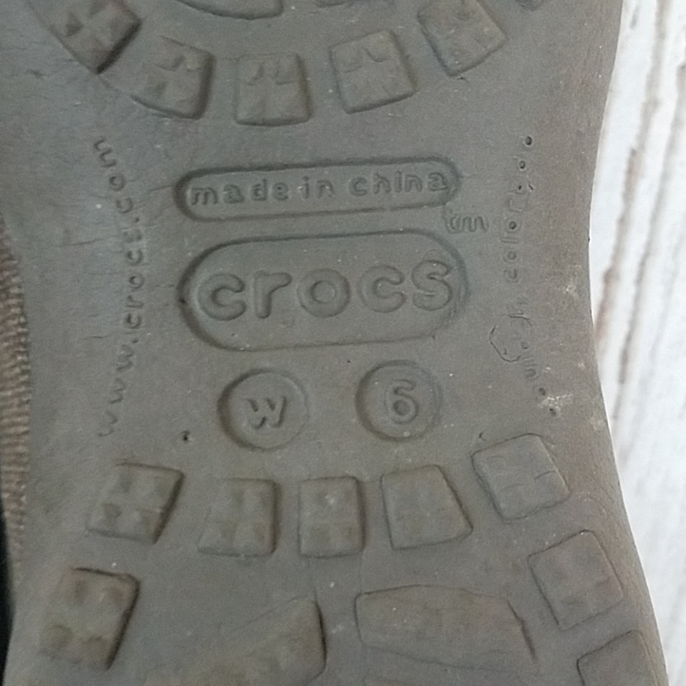 Crocs Slip on Criss Cross Mary Jane Shoe - Picture 3 of 8